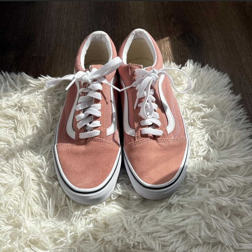 Vans Women's Coral Sneakers